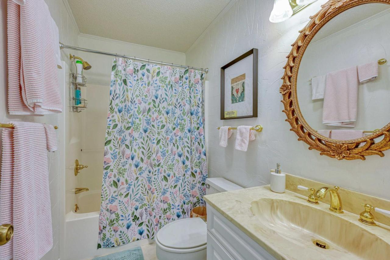 Myrtle Beach Abode With Seasonal Pool And Lake View! Villa Exteriör bild